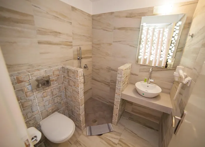 卡斯泰罗佩特拉公寓 公寓式酒店